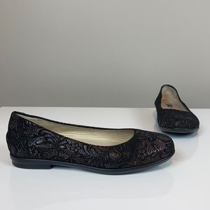 SAS Scenic Lace Leather Round Toe Ballet Flat Size 6